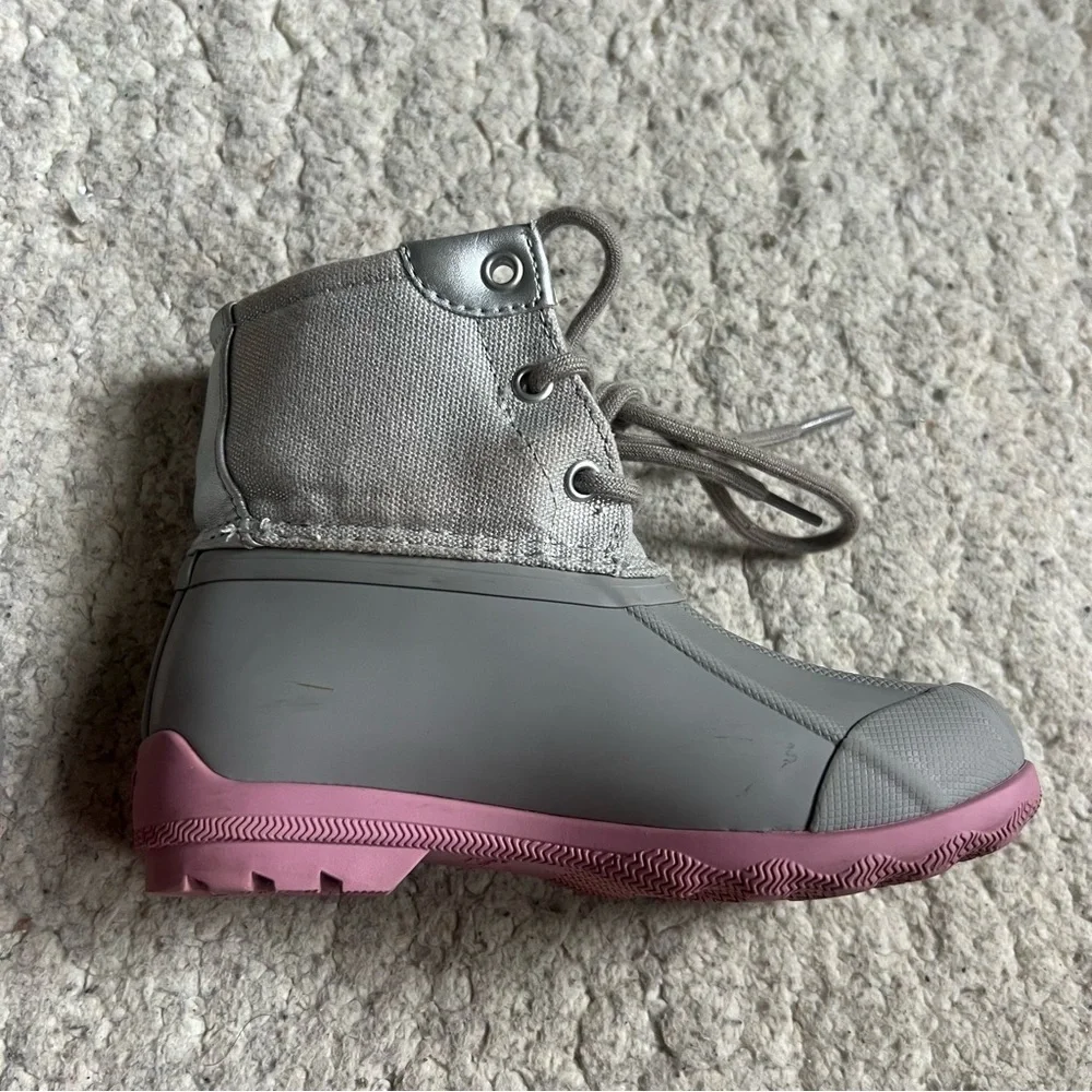 Sperry: Girl's Gray and Pink Port Duck Lace Up Boots Size 10M Style: 162060